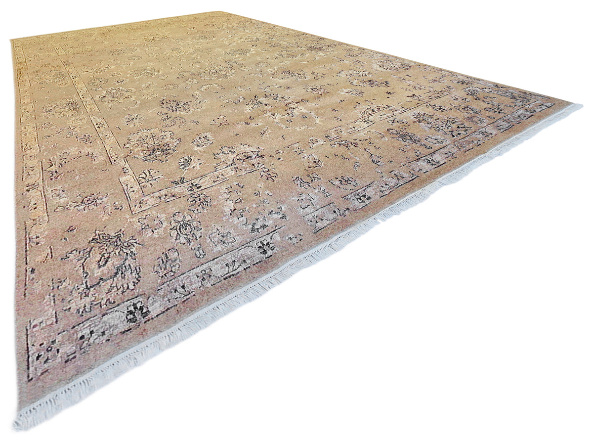 Modern rug 305x245 cm beige with faded floral pattern, corner edge and fringe shown