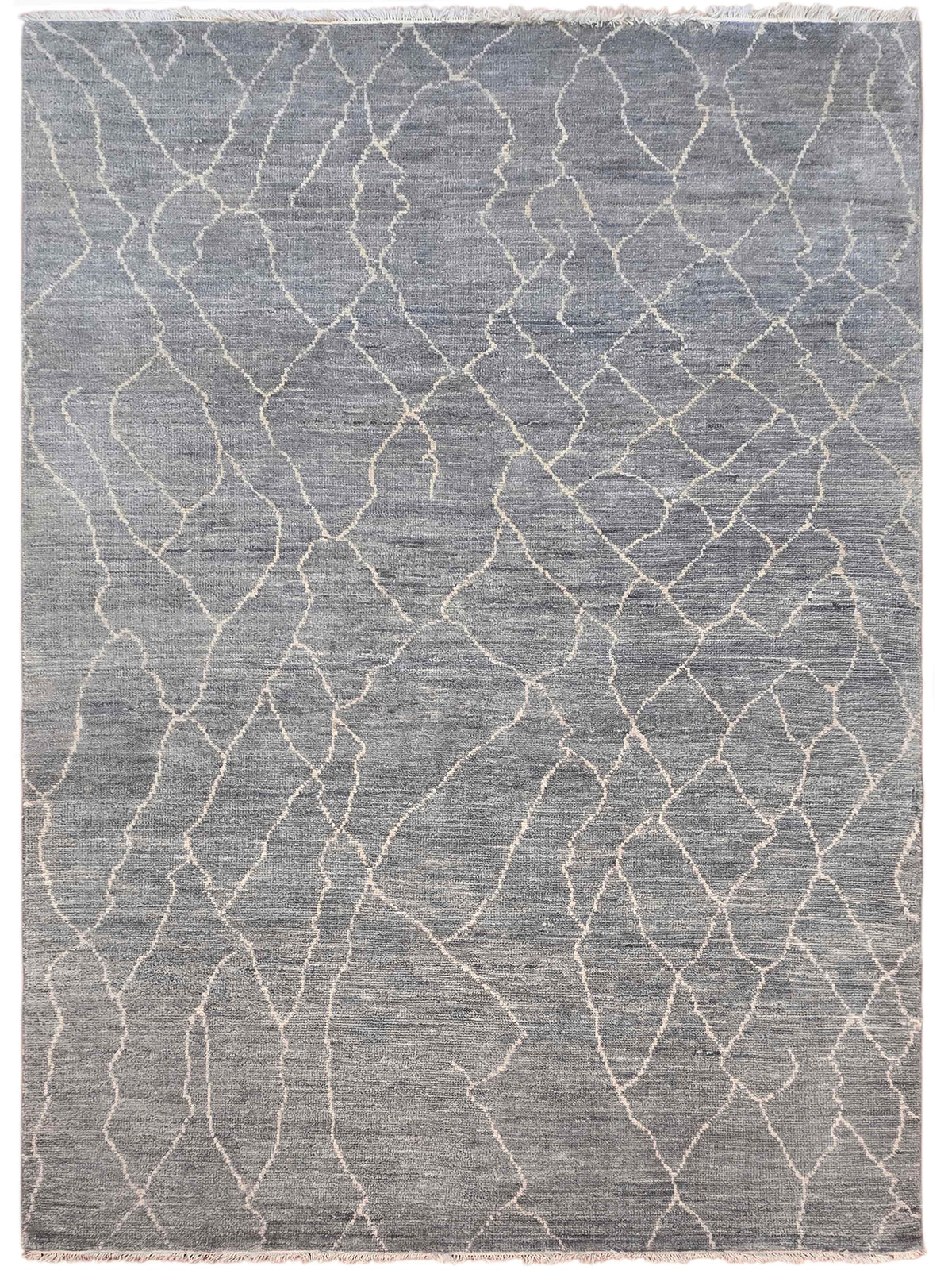 Rectangle grey area rug with crackled lattice pattern and light beige linework.
